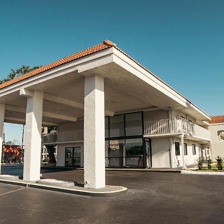 Developer Inn Express Fundamental, A Travelodge By Wyndham Kissimmee Εξωτερικό φωτογραφία