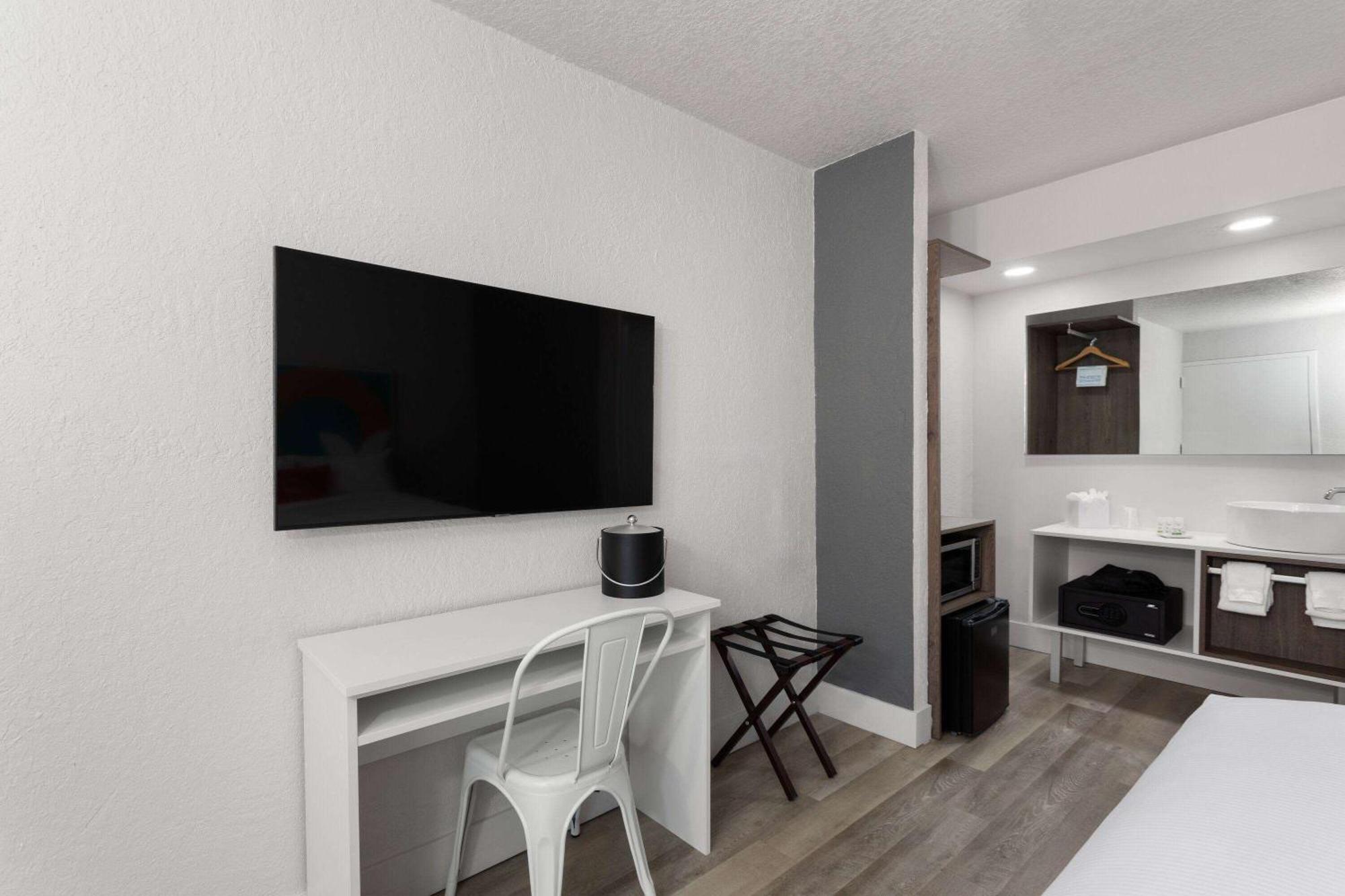 Developer Inn Express Fundamental, A Travelodge By Wyndham Kissimmee Εξωτερικό φωτογραφία