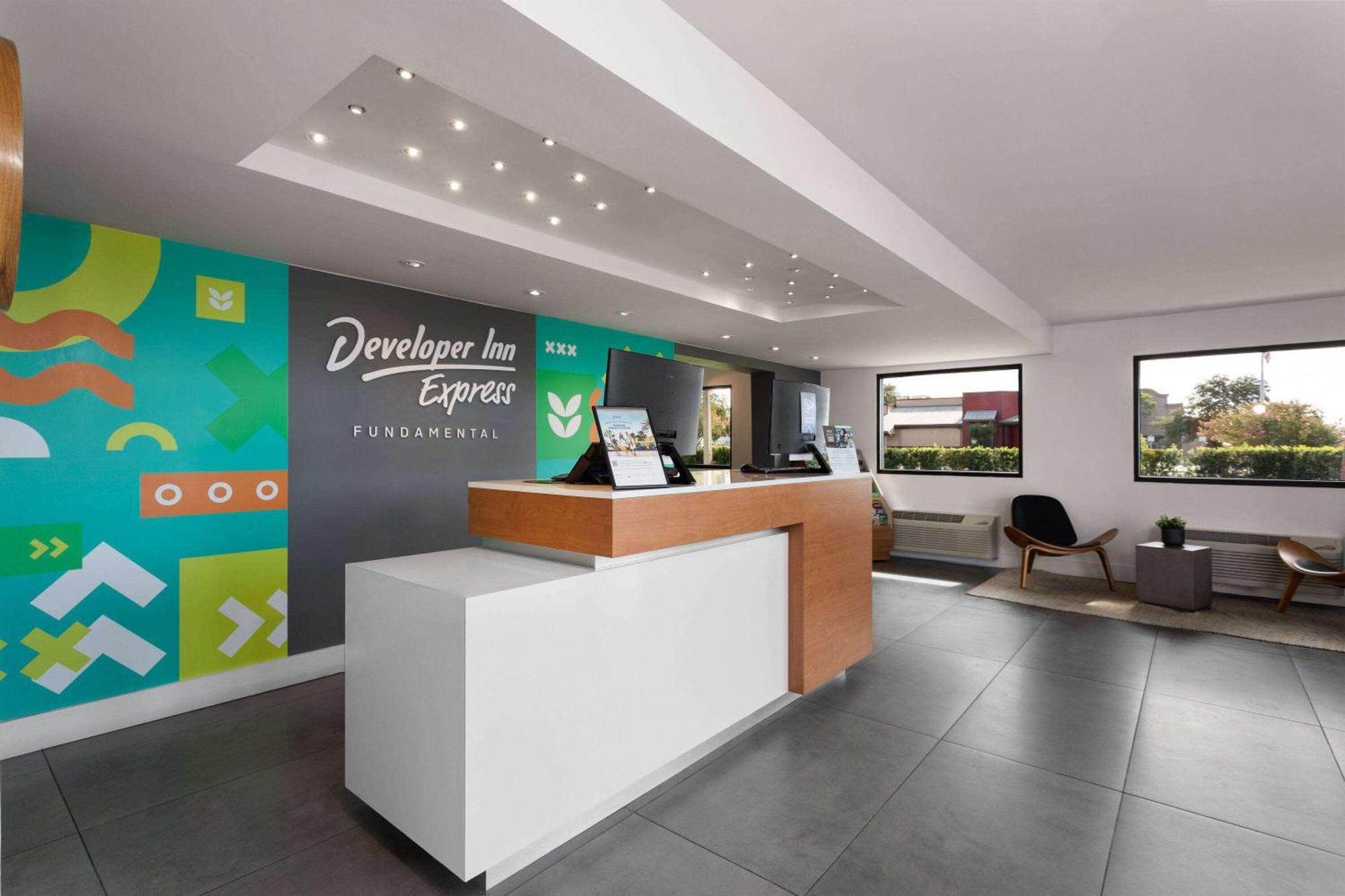 Developer Inn Express Fundamental, A Travelodge By Wyndham Kissimmee Εξωτερικό φωτογραφία