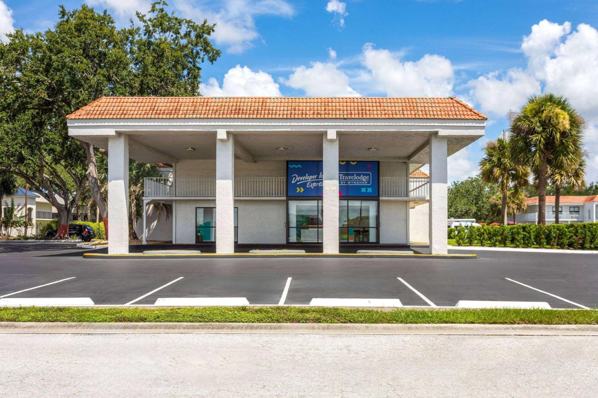 Developer Inn Express Fundamental, A Travelodge By Wyndham Kissimmee Εξωτερικό φωτογραφία